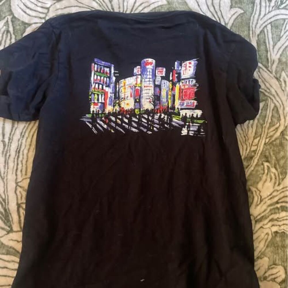 Uniqlo UT Shibuya Scramble Crossing, Tokyo Skyline Embroidered Black T Shirt, XS